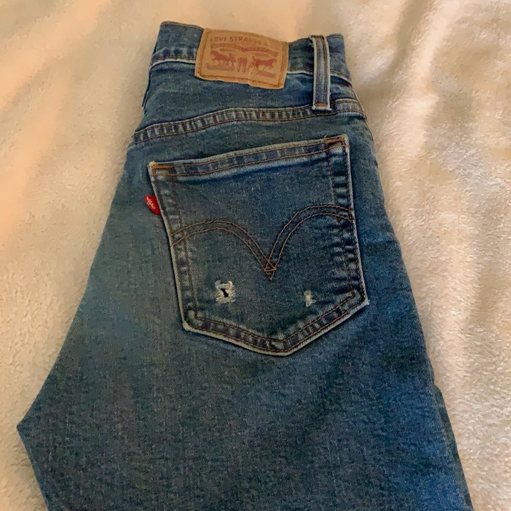 Dark wash,  Wedgie skinny Levi Jeans